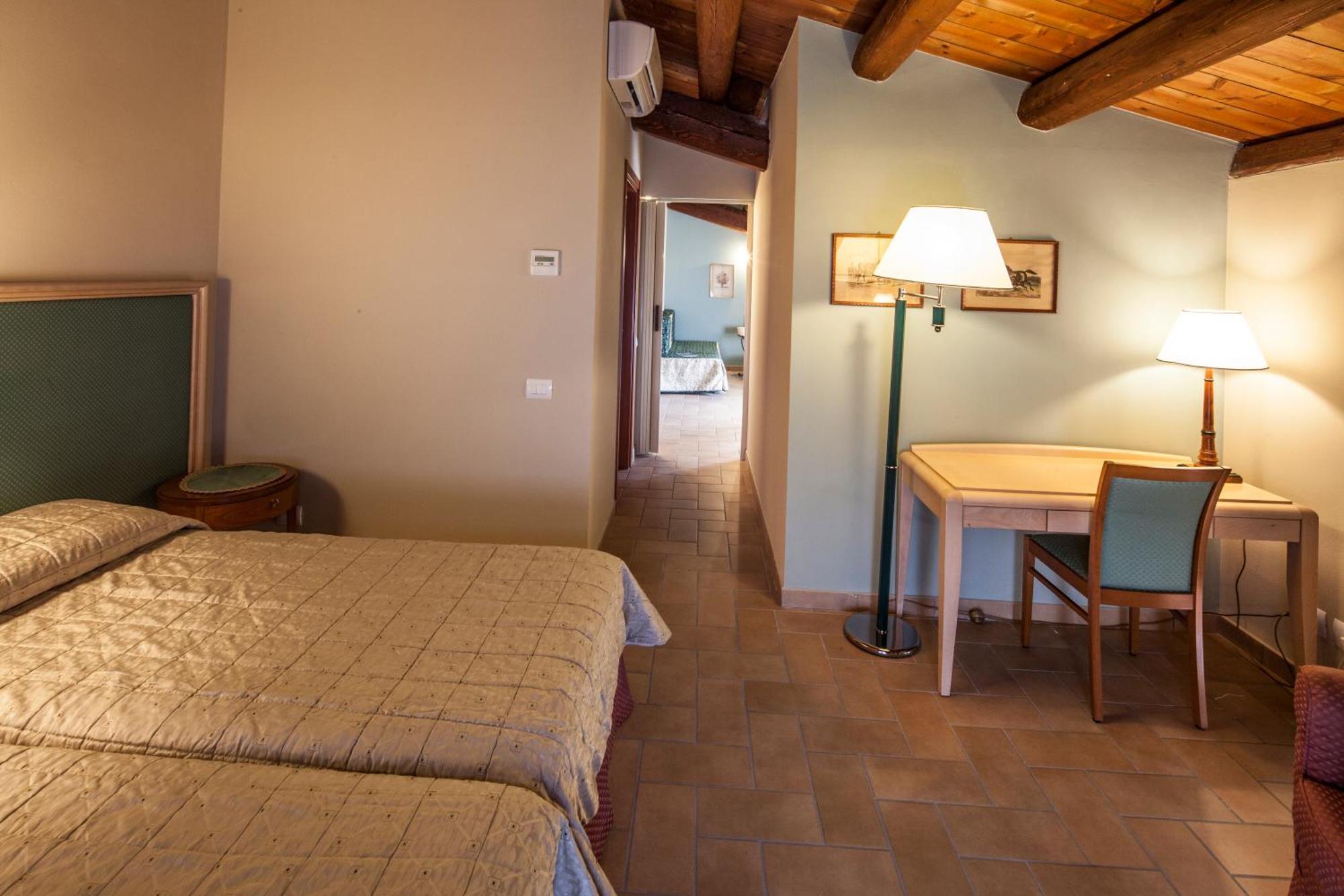 Hotel Residence Diamantina Ferrara Luaran gambar